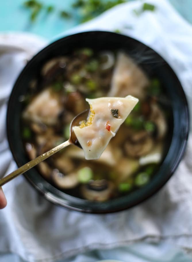 butternut squash wonton soup I howsweeteats.com