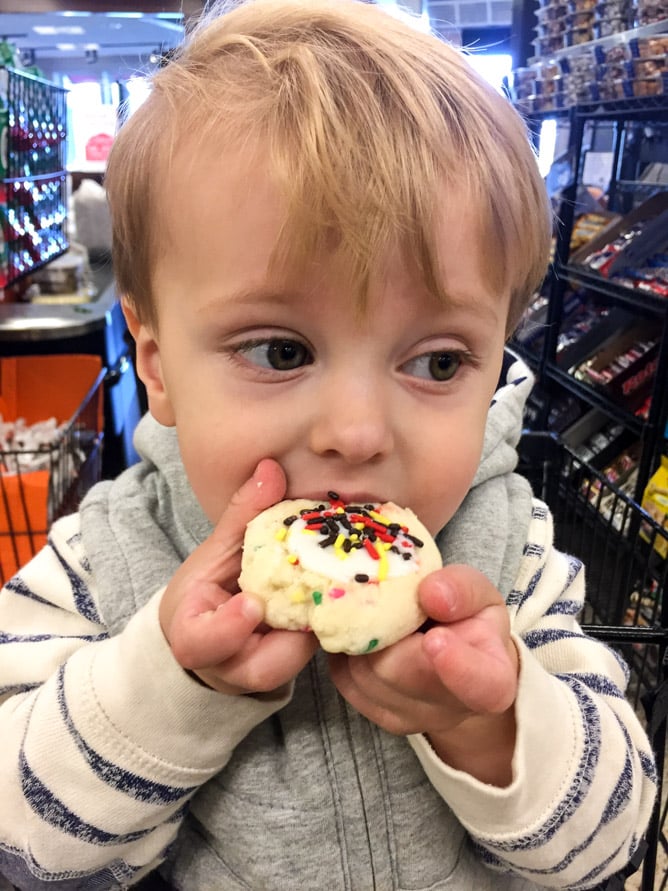 max moments I howsweeteats.com