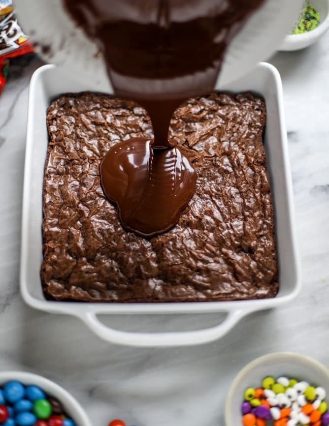 chocolate bark halloween brownies I howsweeteats.com