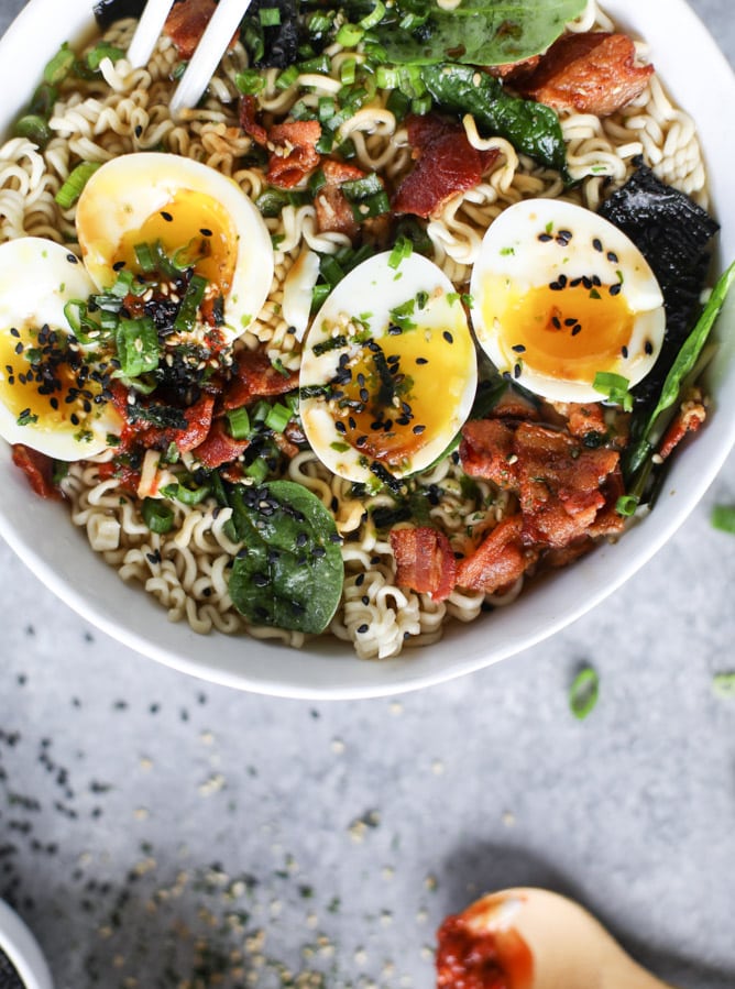 bacon and egg ramen I howsweeteats.com 