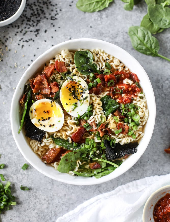 bacon and egg ramen I howsweeteats.com 
