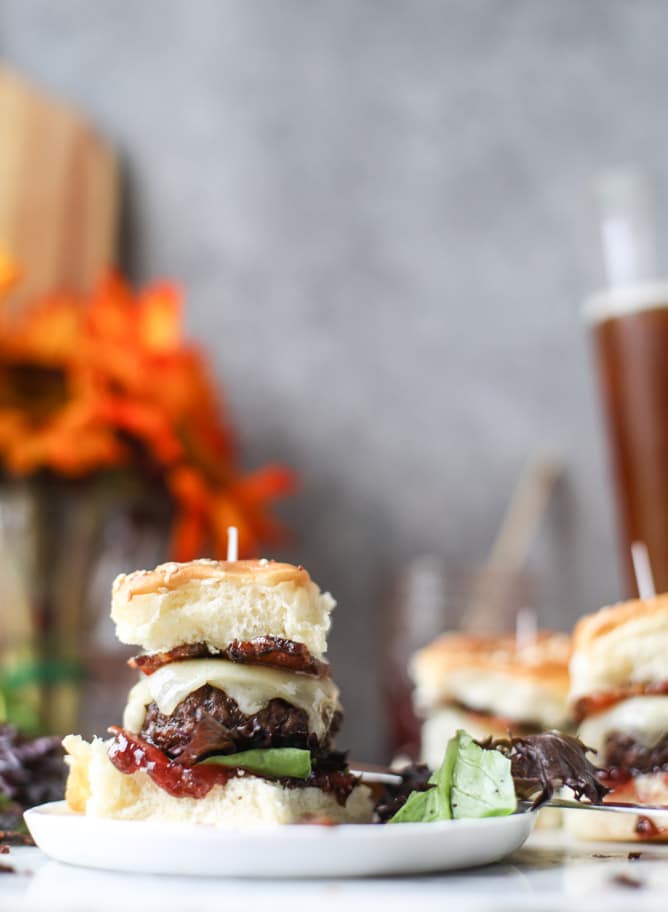 espresso brunch sliders with vanilla bacon I howsweeteats.com