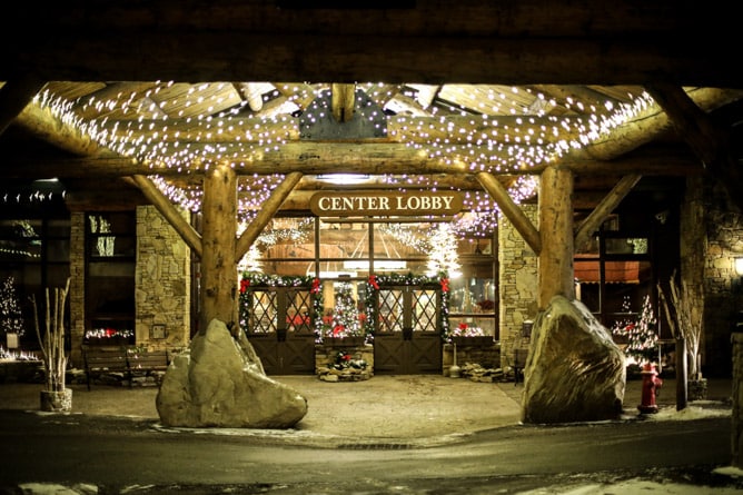 12 days of Christmas I Christmas lights tour I howsweeteats.com 