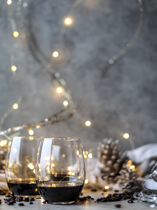 3 ingredient espresso martinis I howsweeteats.com 