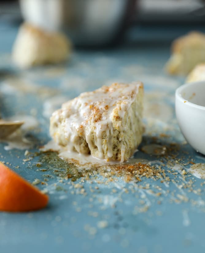 mini cinnamon orange scones I howsweeteats.com 
