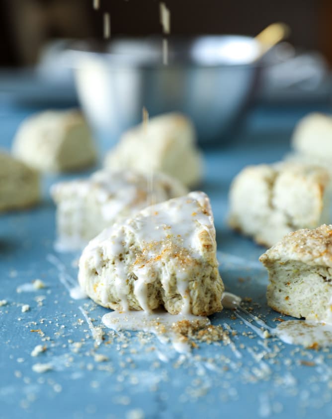 mini cinnamon orange scones I howsweeteats.com 