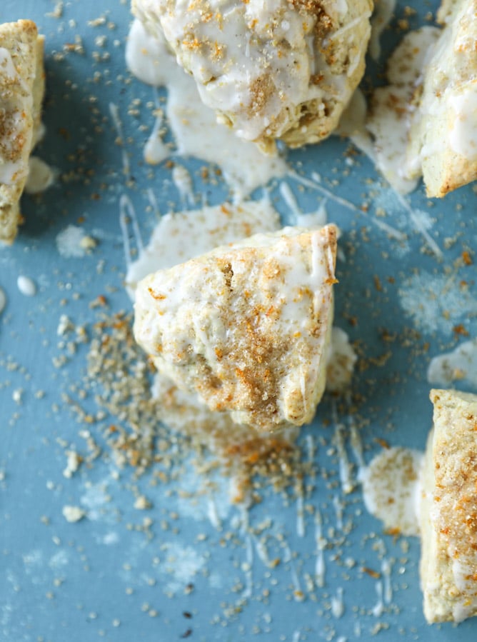 mini cinnamon orange scones I howsweeteats.com 