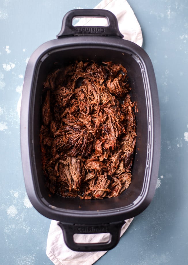 slow cooker barbacoa beef tacos I howsweeteats.com 