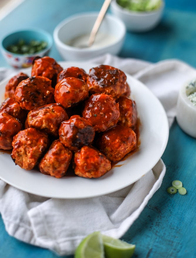 slow cooker buffalo chicken meatballs I howsweeteats.com 