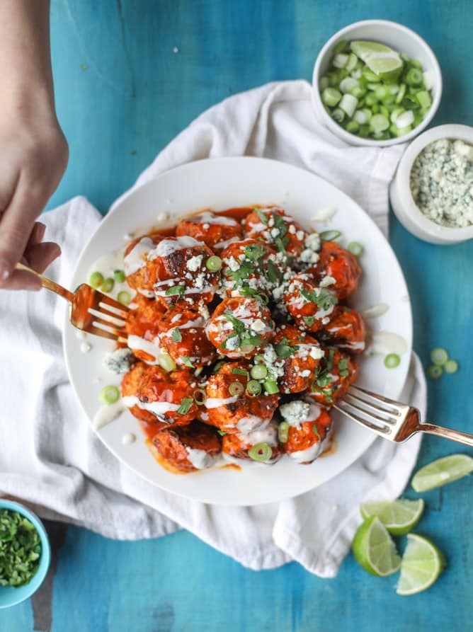 slow cooker buffalo chicken meatballs I howsweeteats.com 