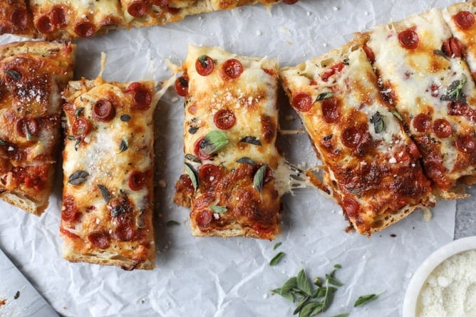 ciabatta bread pizza I howsweeteats.com 