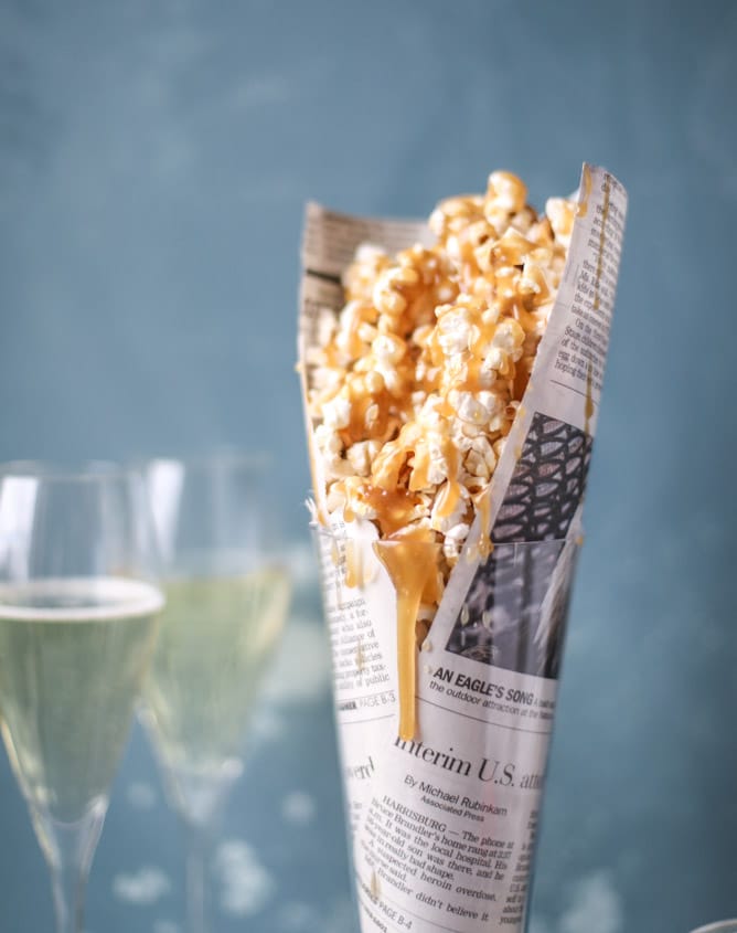 champagne caramel popcorn & bacon truffle parmesan popcorn recipe I howsweeteats.com 