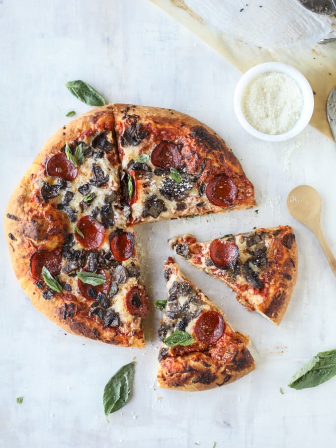 truffle mushroom pizza I howsweeteats.com
