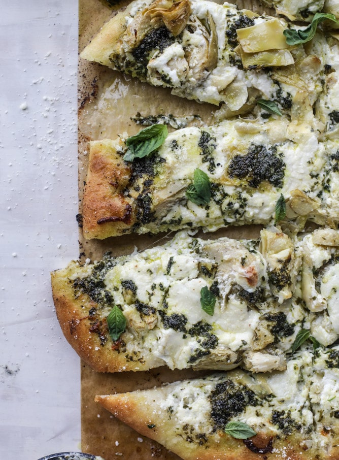 artichoke burrata pizza with lemon basil pesto I howsweeteats.com