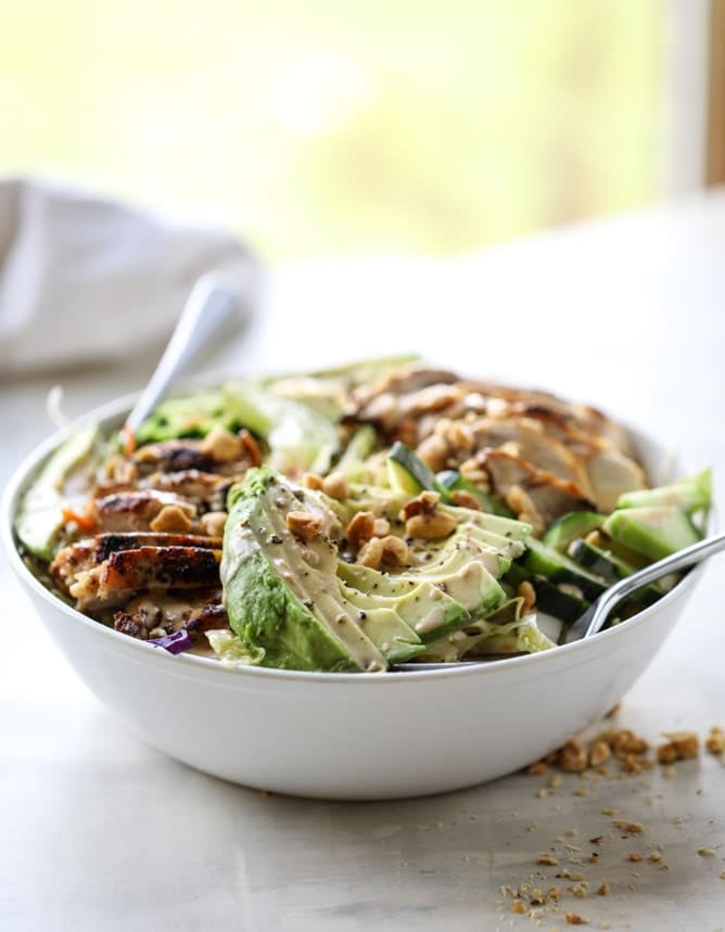 chicken avocado salad with peanut dressing I howsweeteats.com