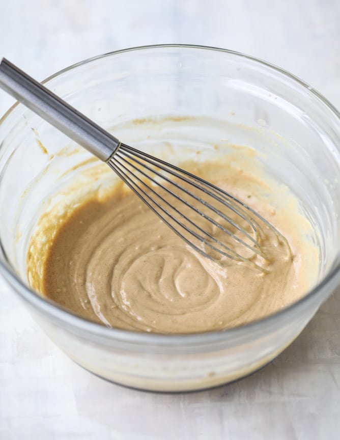 chicken avocado salad with peanut dressing I howsweeteats.com