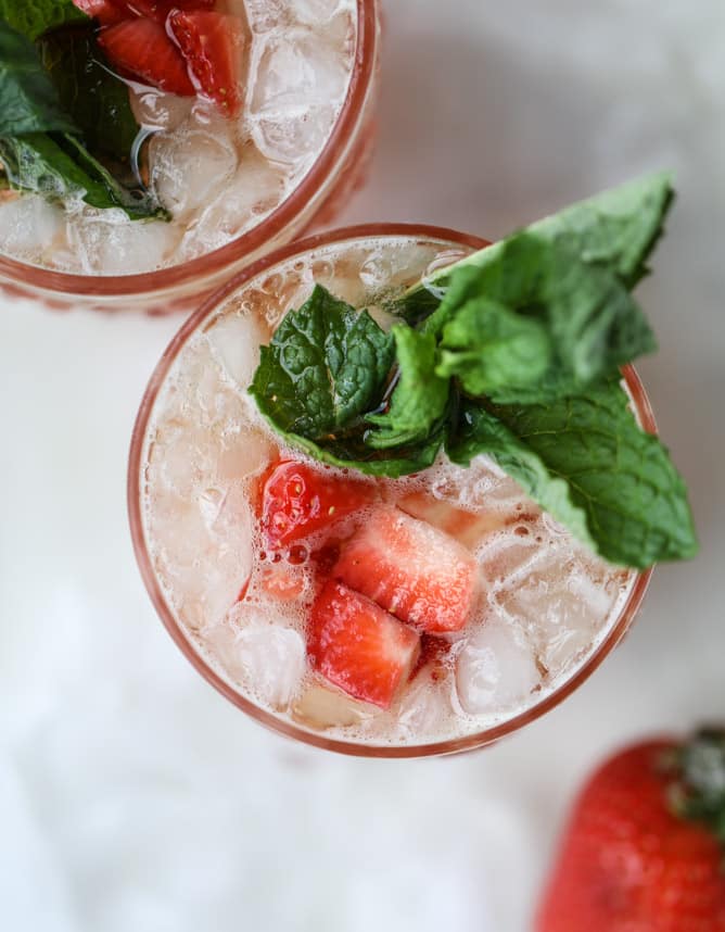 strawberry ginger smash I howsweeteats.com