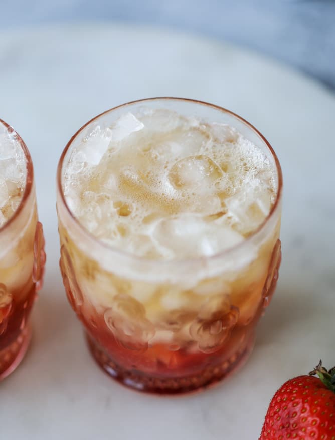 strawberry ginger smash I howsweeteats.com