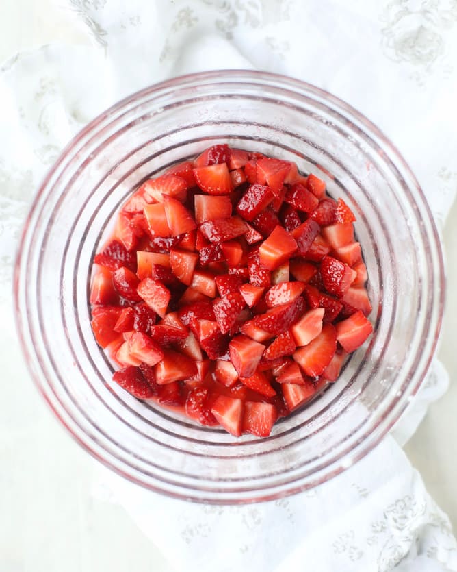 mini strawberry pistachio turnovers I howsweeteats.com 