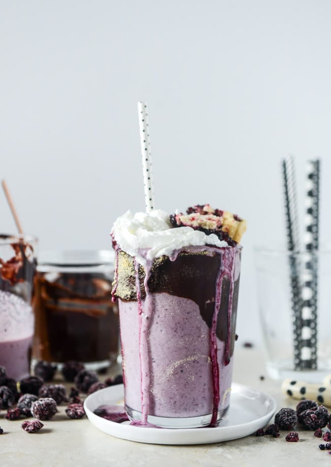 Black Raspberry Fudge Milkshakes and 10 favorite recipes for Memorial Day Weekend I howsweeteats.com 