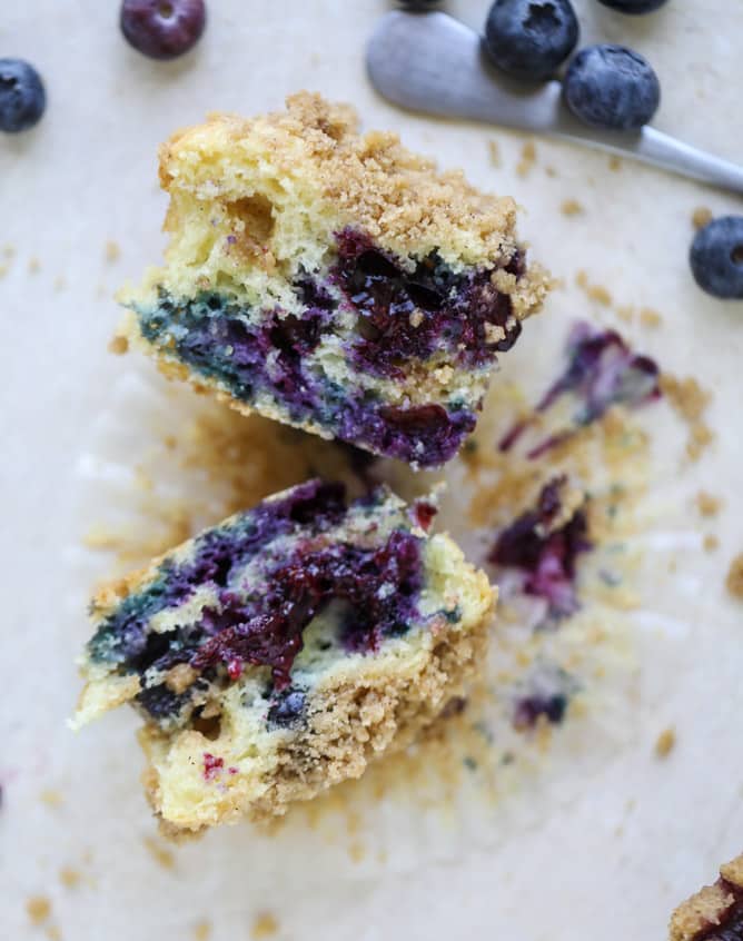 bursting blueberry coffee cake muffins I howsweeteats.com