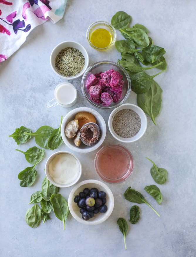 pink dragonfruit + blueberry smoothie I howsweeteats.com