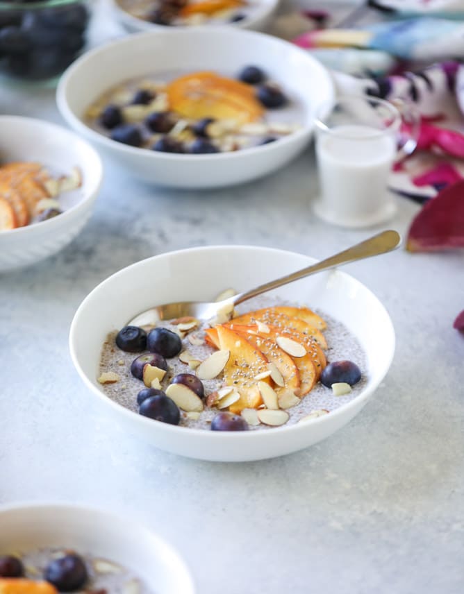 blueberry peach chia bowls I howsweeteats.com