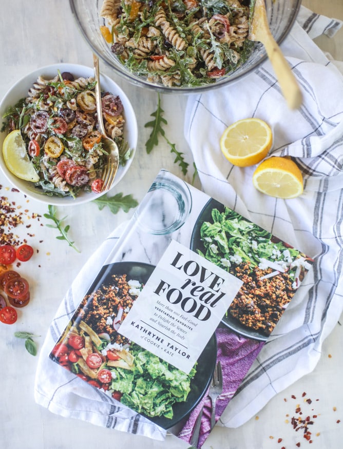 creamy goat cheese and arugula pasta salad I howsweeteats.com