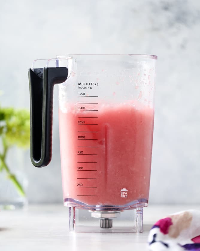 watermelon frosé I howsweeteats.com 