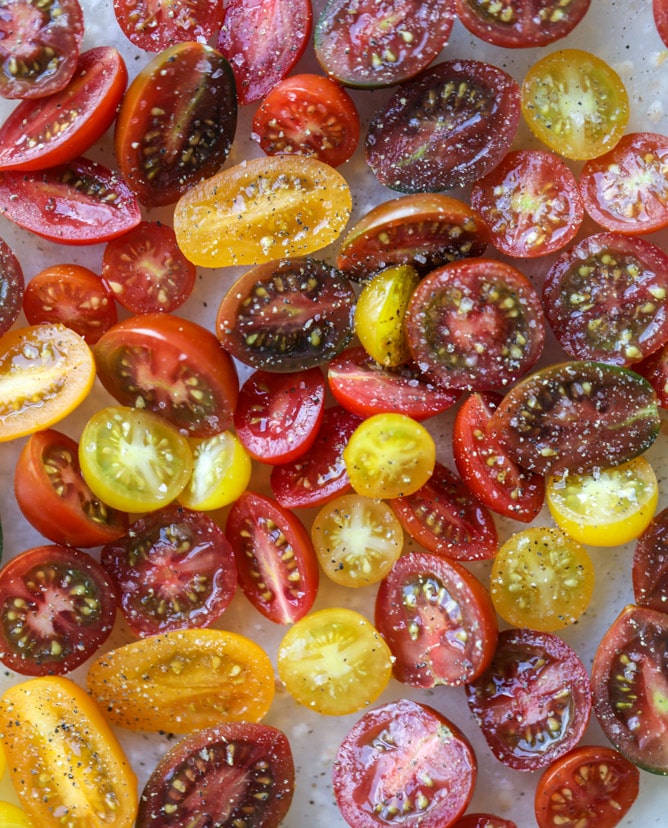 BLT Lettuce Wraps with Avocado Ranch I howsweeteats.com 