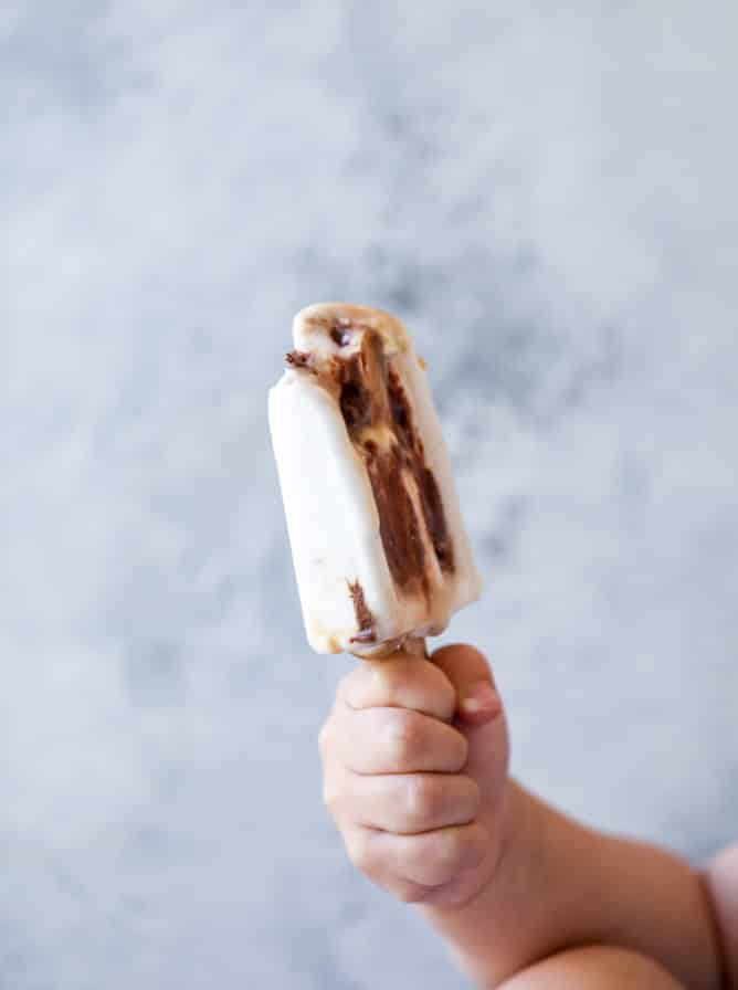 coconut chocolate caramel cashews pops I howsweeteats.com 