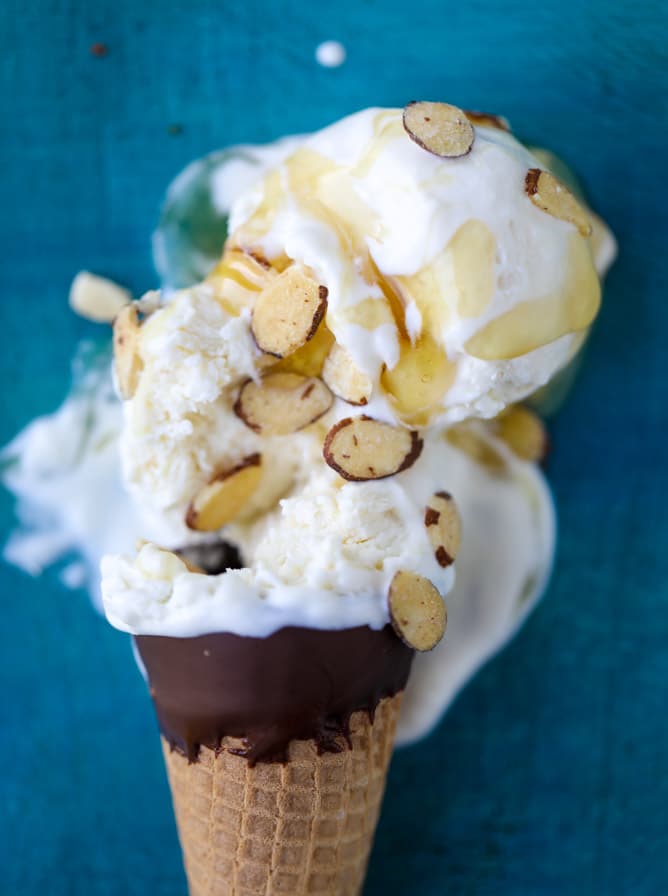 no-churn ricotta ice cream I howsweeteats.com 