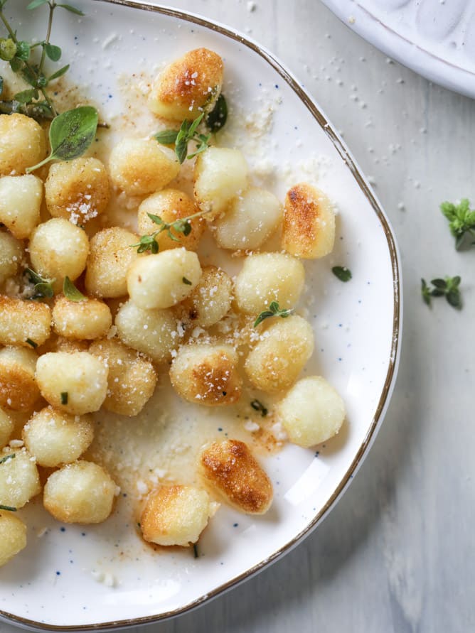 toasted gnocchi with herb brown butter I howsweeteats.com