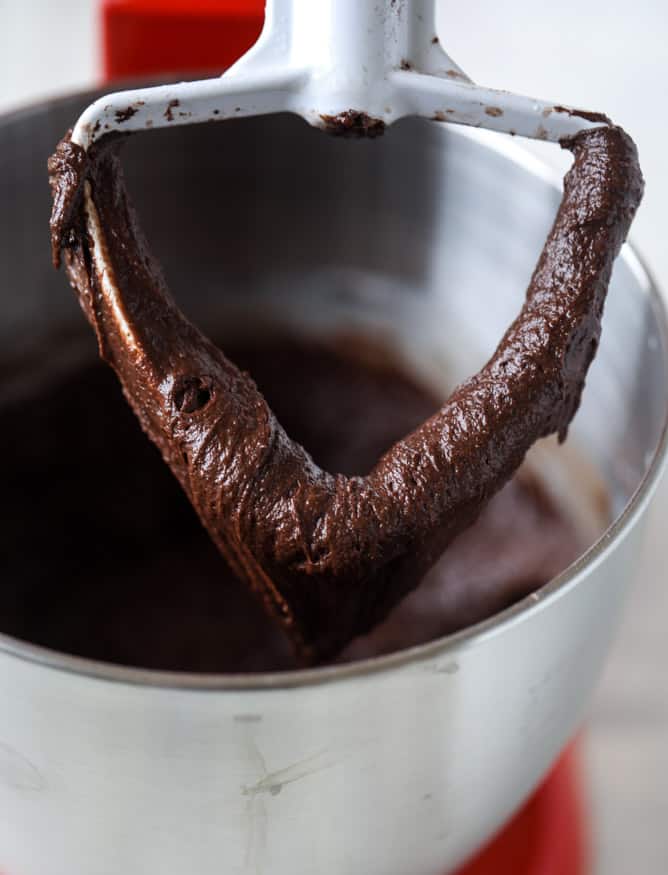 chocolate zucchini cupcakes with avocado frosting I howsweeteats.com