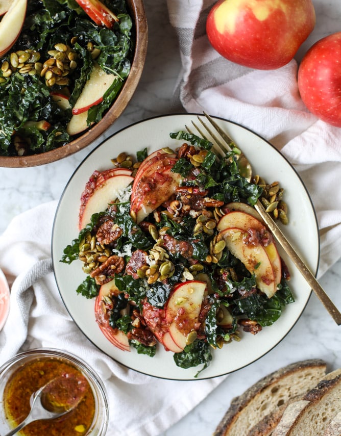 harvest honeycrisp kale salad I howsweeteats.com