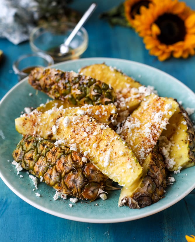 hot honey pineapple wedges I howsweeteats.com