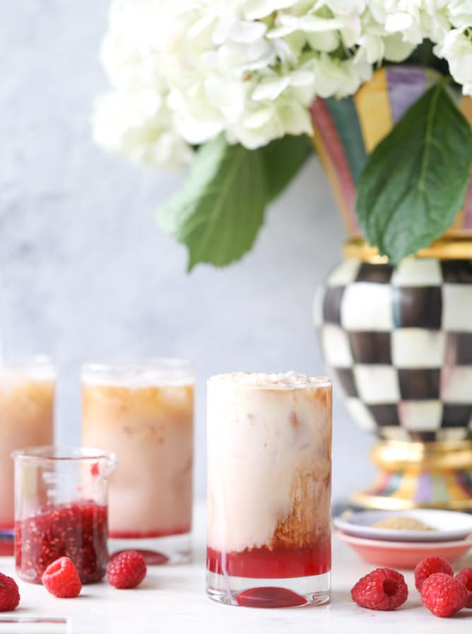 iced raspberry lattes I howsweeteats.com 