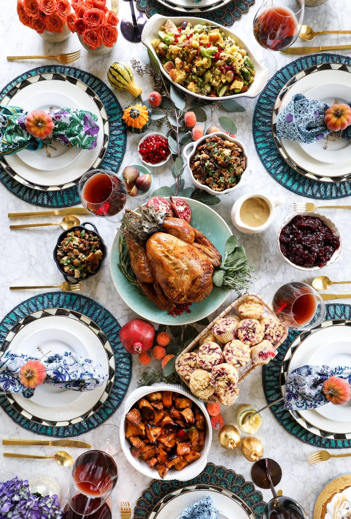 thanksgiving crostini bar with maple apple brie cheese I howsweeteats.com #thanksgiving #friendsgiving #cheese #appetizers #cocktails