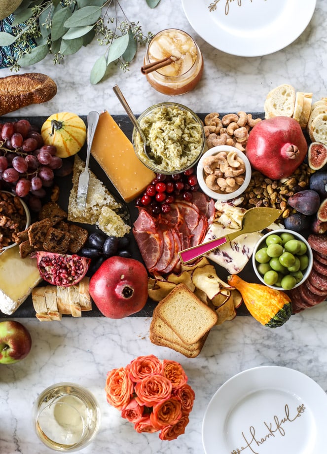 thanksgiving crostini bar with maple apple brie cheese I howsweeteats.com #thanksgiving #friendsgiving #cheese #appetizers #cocktails