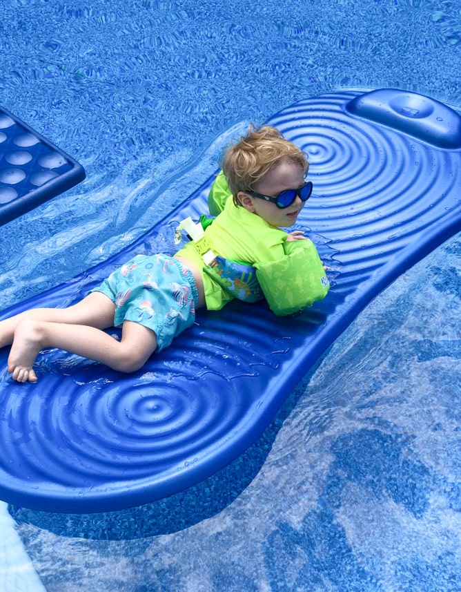 max moments I howsweeteats.com