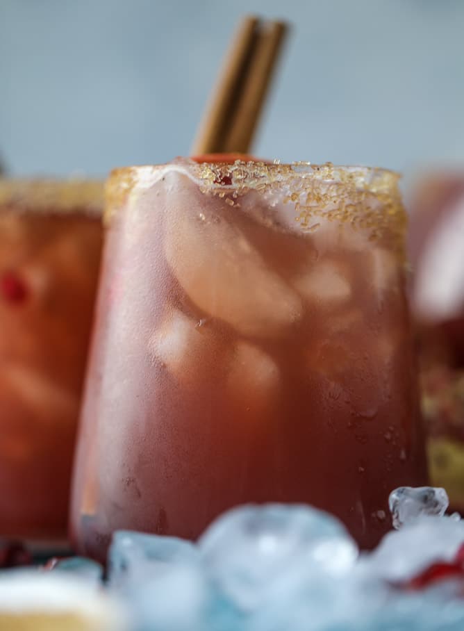 sparkling pomegranate cider punch I howsweeteats.com