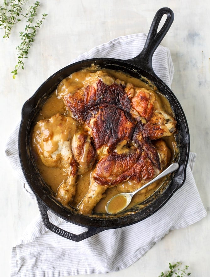smothered skillet chicken with thyme butter mushrooms I howsweeteats.com