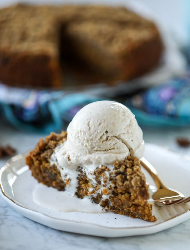 pumpkin coffee cake with chai ice cream I howsweeteats.com