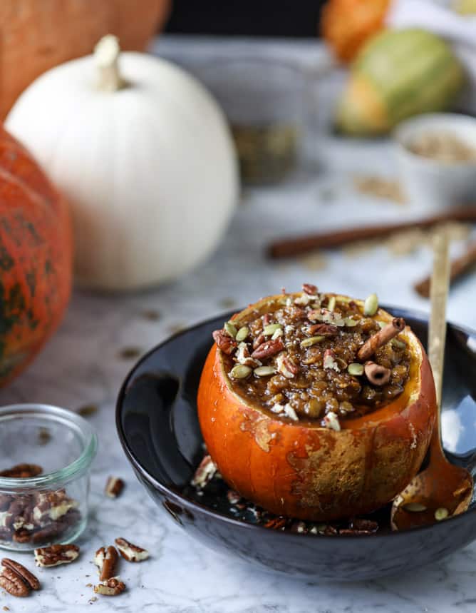 brûléed pumpkin pie oatmeal I howsweeteats.com #pumpkin #oatmeal #breakfast 