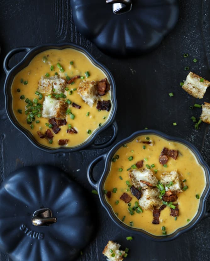 smoky pumpkin bisque with grilled cheese croutons I howsweeteats.com #pumpkin #soup #grilledcheese