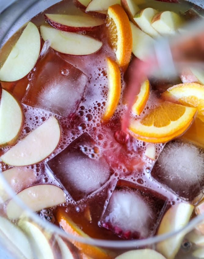 thanksgiving party punch I howsweeteats.com 