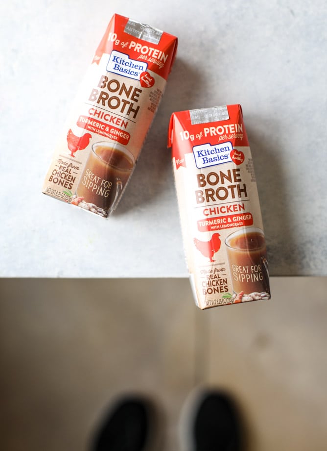 easy lemon chicken soup I howsweeteats.com #soup #chicken #chickennoodlesoup #lemon #recipes #healthy