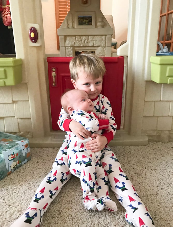 life with emilia at 8 weeks I howsweeteats.com 