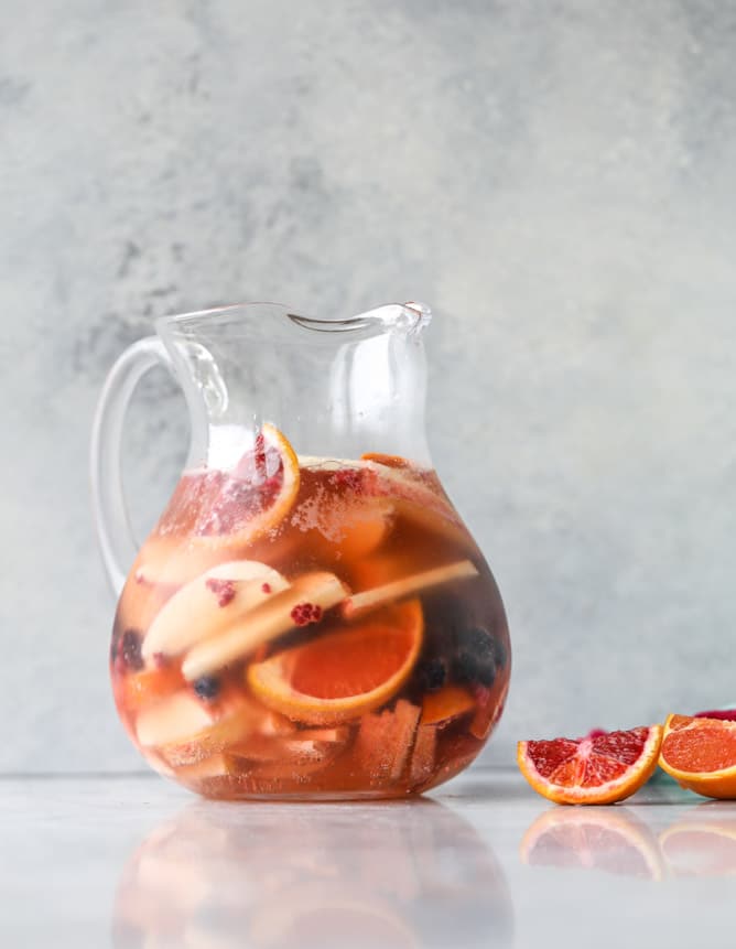 kombucha sangria I howsweeteats.com #kombucha #sangria #cocktails