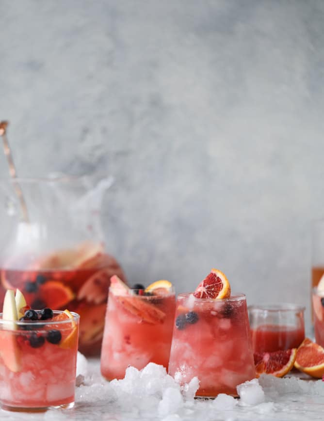 kombucha sangria I howsweeteats.com #kombucha #sangria #cocktails